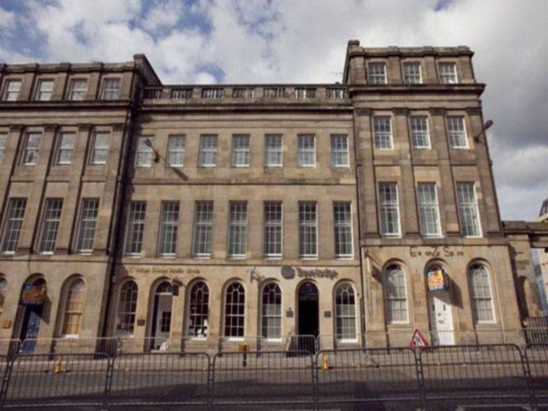 Travelodge Edinburgh Central Waterloo Place Exteriör bild