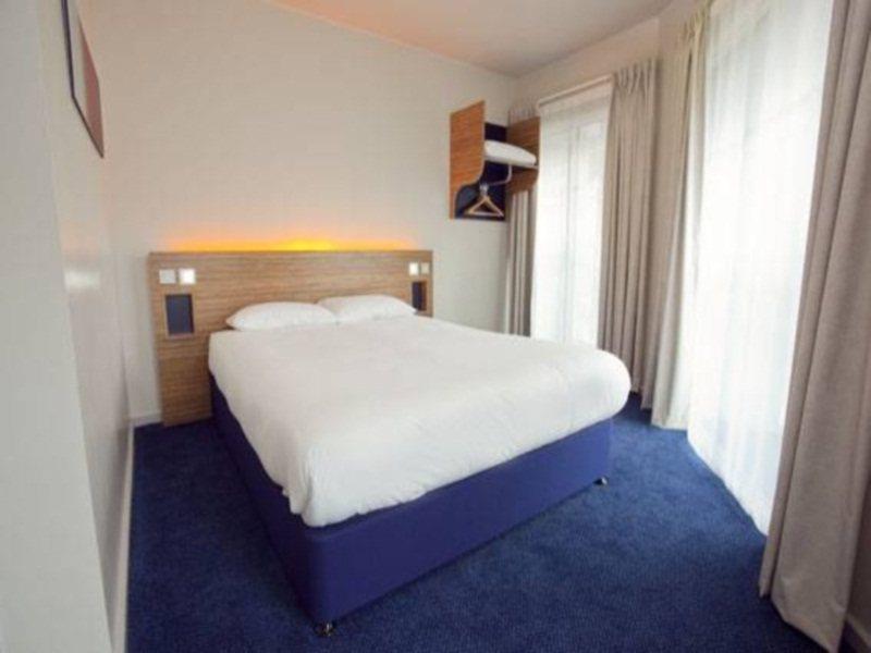Travelodge Edinburgh Central Waterloo Place Exteriör bild